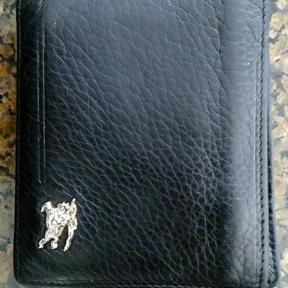 Men's Burberry black wallet zipper